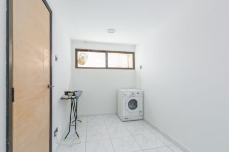 laundry facility in rental villa in dubai