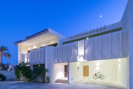 rental villas in dubai for family vacation