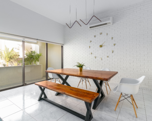 lounge available in holiday villas in dubai for rent located in the central neighbourhood of Jumeirah 3, just 2 minutes from Sheikh Zayed Road.