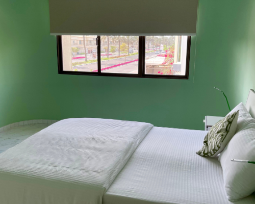 bedroom available in holiday villas in dubai for rent located in the central neighbourhood of Jumeirah 3, just 2 minutes from Sheikh Zayed Road.
