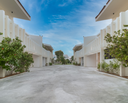 villa for rent located in the central neighbourhood of Jumeirah 3, just 2 minutes from Sheikh Zayed Road.