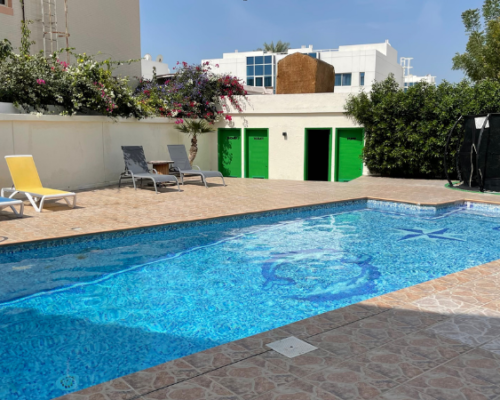 swimming pool available in holiday homes in dubai